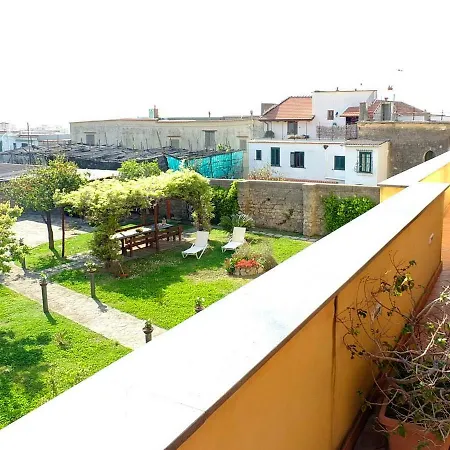 Elisa Bed & Breakfast 3*