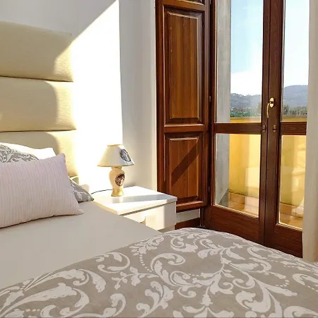 Elisa Bed and Breakfast