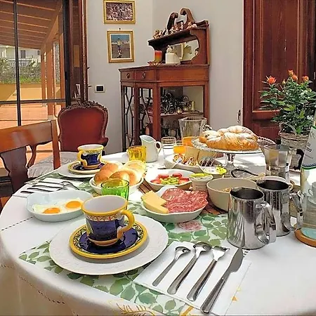 B&B Villa Elisa Bed & Breakfast 3*