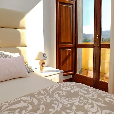 ベッド・アンド・ブレックファスト Elisa 3*